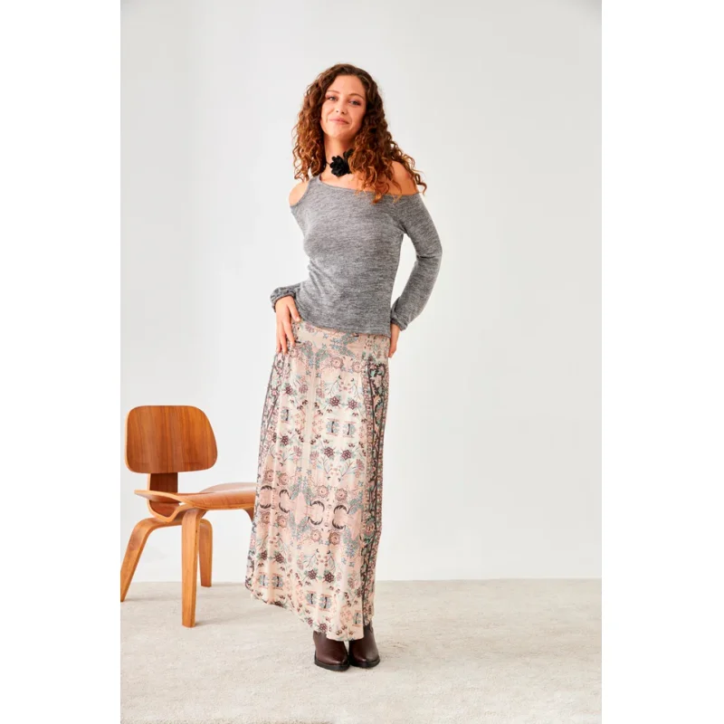 TOP ESCOTE ASIMTERICO CON CUT EN HOMBRO