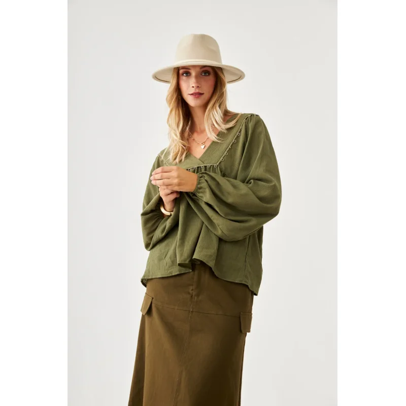 BLUSA CON PASAMANERIA