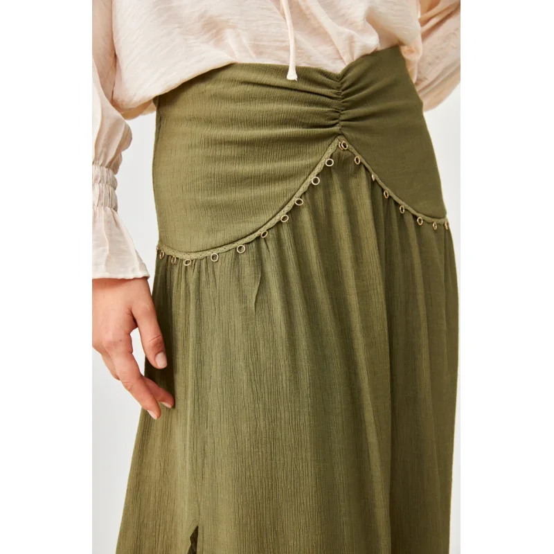 NI.RETRO FALDA CON PASAMANERIA EN LA CINTURA